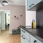 Aparthotel Limehome A.-schweitzer-str.