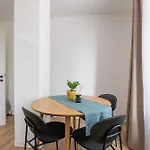 Limehome A-schweitzer-str 3* سالزجيتر