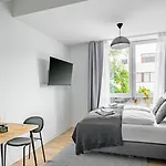 Hotel apartamentowy Limehome A-schweitzer-str