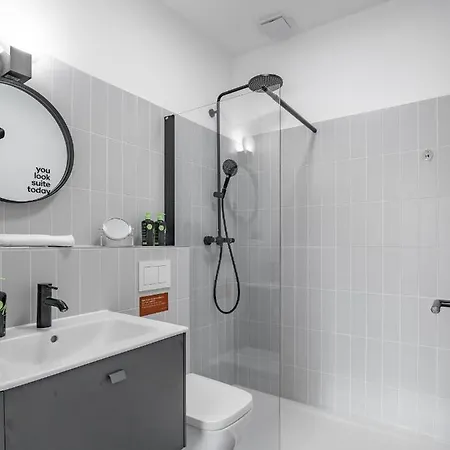 Апарт-отель Limehome A-schweitzer-str 4*