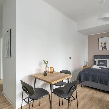 Апарт-отель Limehome A-schweitzer-str 4*